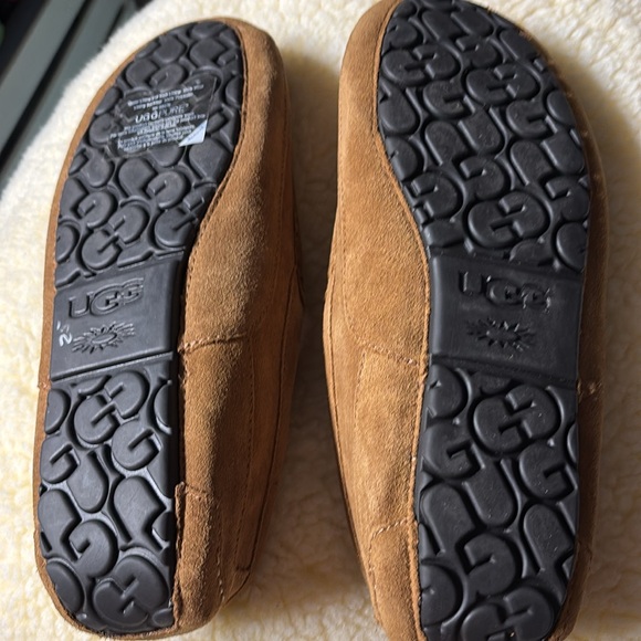 Men’s UGGs size 12 - Picture 3 of 12